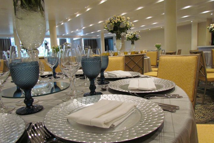 Ballroom/Hall 110 of 135