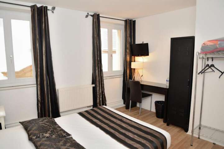 Room 10 of 44