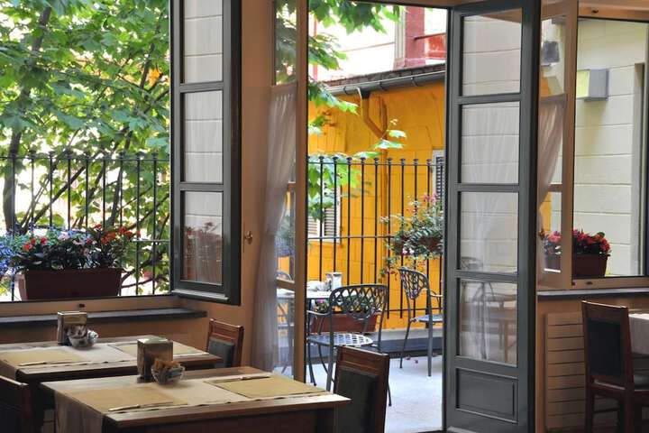 Dining Photos