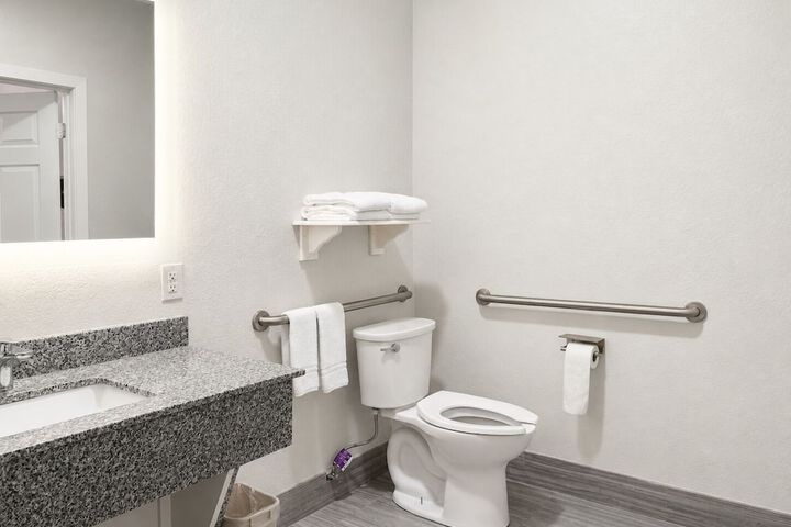 Room 20 of 24