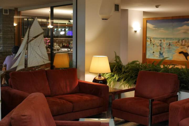 Hotel 2 of 111