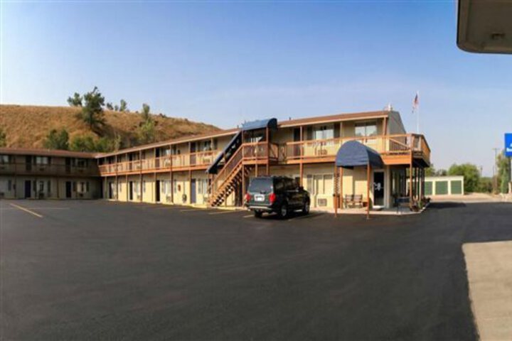 EVERGREEN STUDIOS
