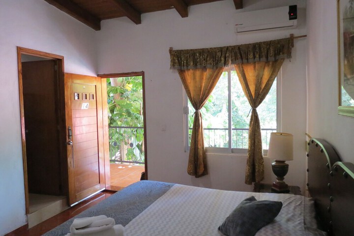 Room 83 of 174