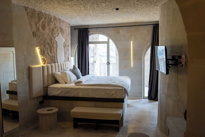 Room 45 of 93