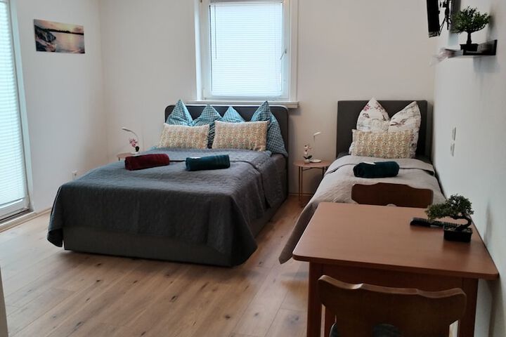 Room 8 of 31