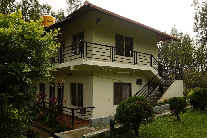 Hotel Exterior 56 of 76