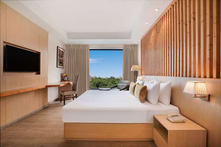 Room 10 of 41