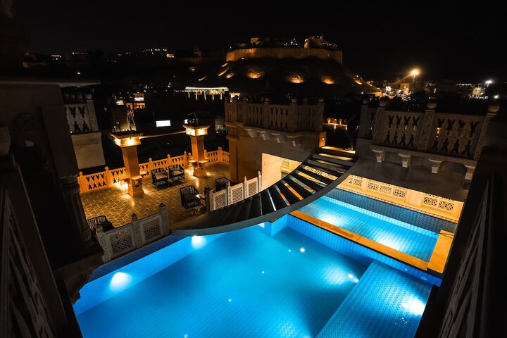 Pool 37 of 62