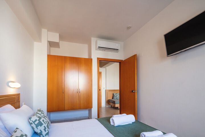 Room 16 of 134