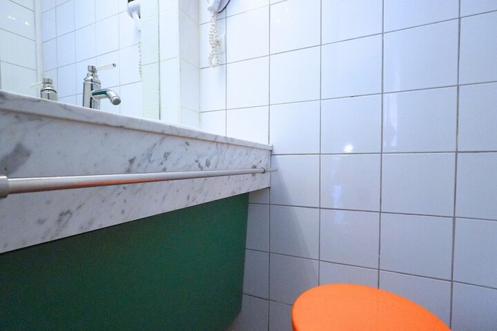 Room 92 of 119