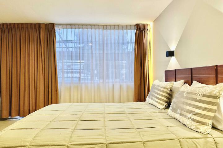 Room 28 of 51