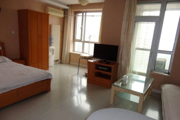 Room 8 of 68