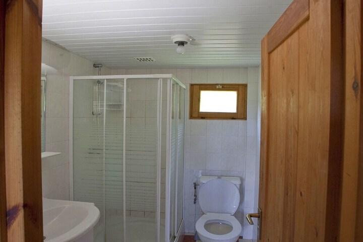 Room 10 of 40
