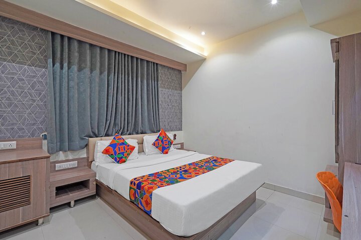 Room 8 of 27