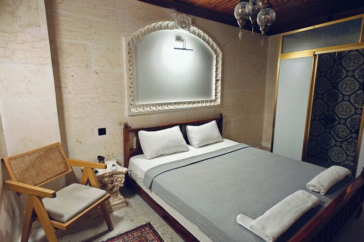 Room 12 of 88