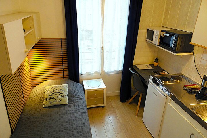 Room 14 of 64