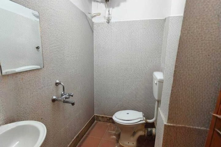 Room 70 of 83