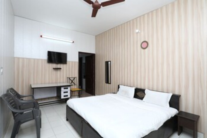 Room 19 of 25