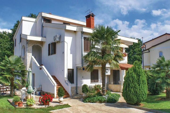 Beautiful Home in Porec With Wifi and 1 Bedrooms