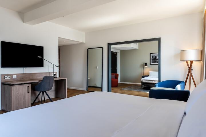 Room 38 of 108