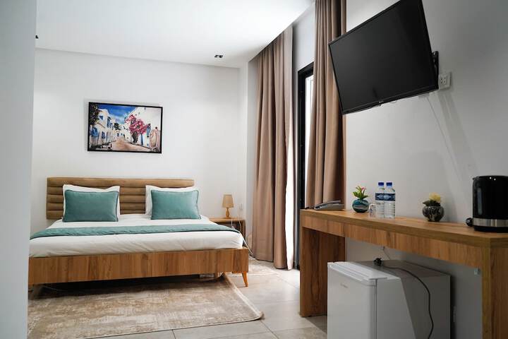 Room 30 of 46