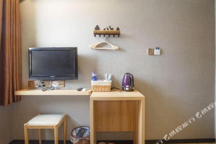 Ripple Hotel (Shanghai Xinqiao Xinjiu Plaza)