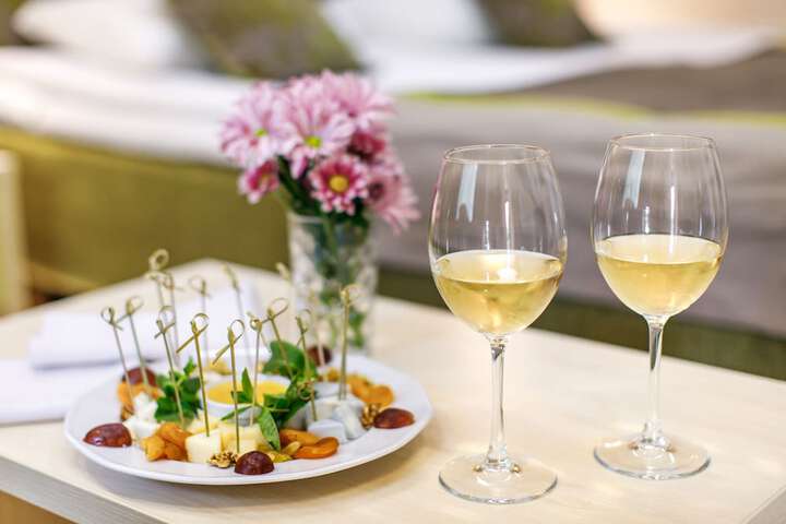 Dining 87 of 135