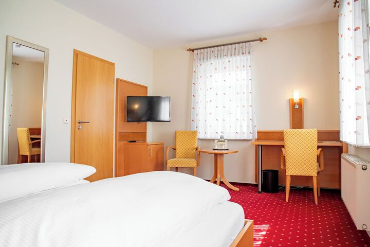 Room 48 of 125