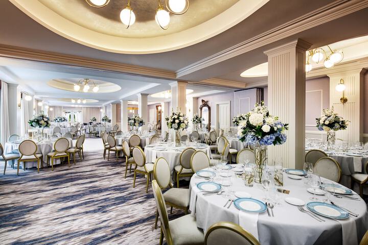Banquet hall