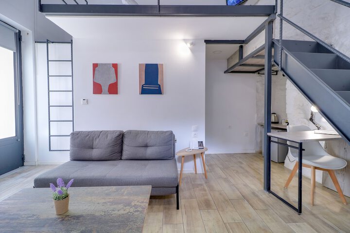 Room 15 of 44