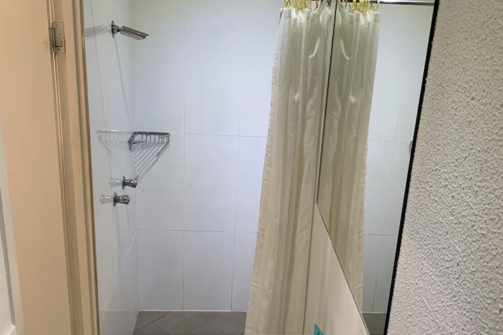 Room 8 of 15