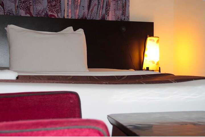 Room 8 of 14