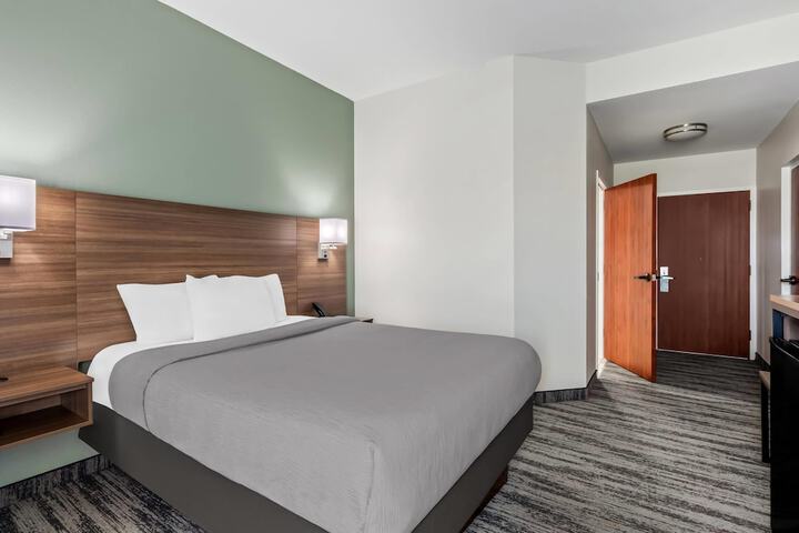 Room 18 of 43