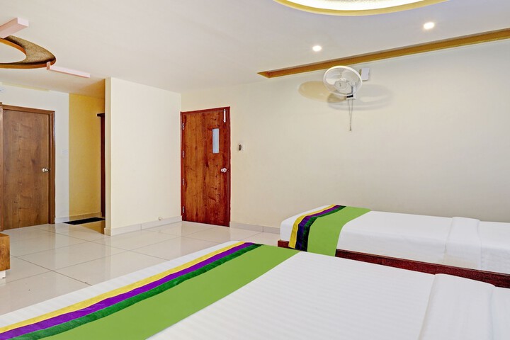 Room 8 of 34