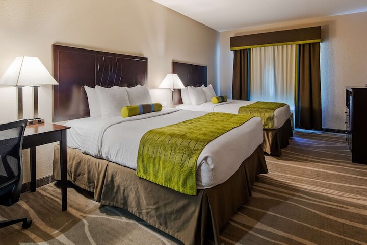 Room 3 of 21
