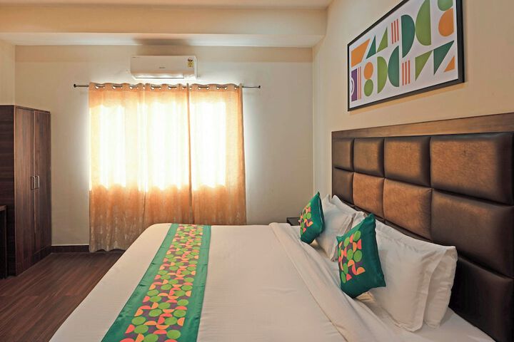 Room 15 of 42