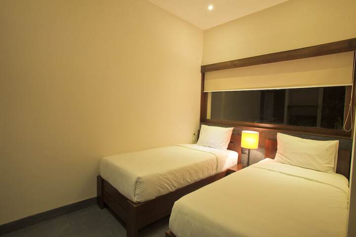 Room 4 of 126