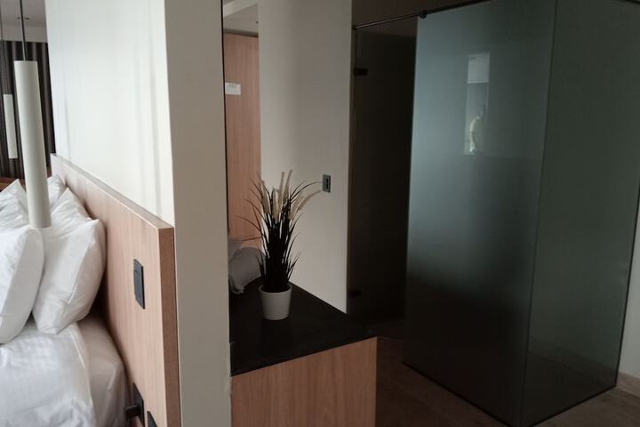 Room 70 of 123