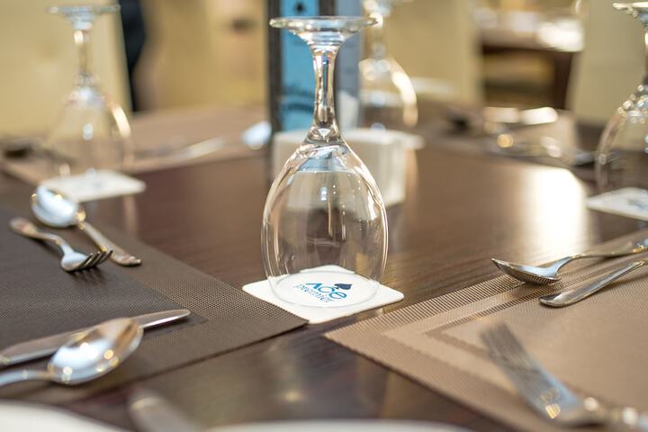 Dining 34 of 44