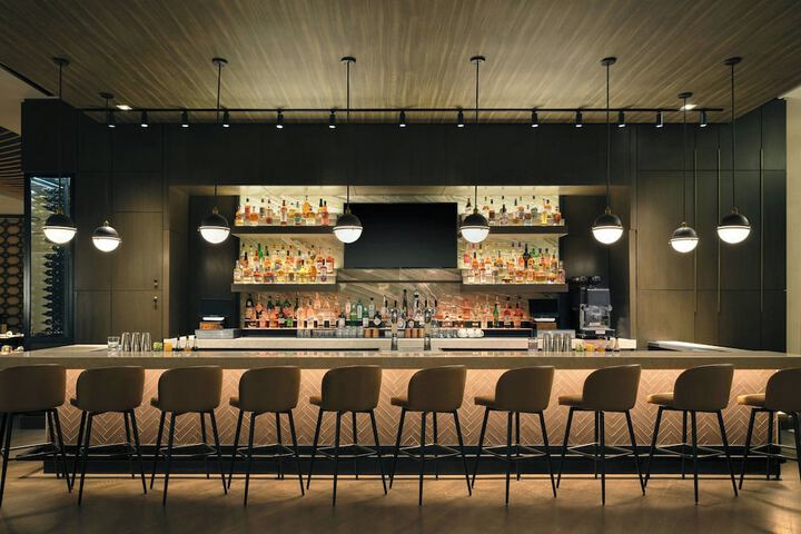 Lounge 99 of 147