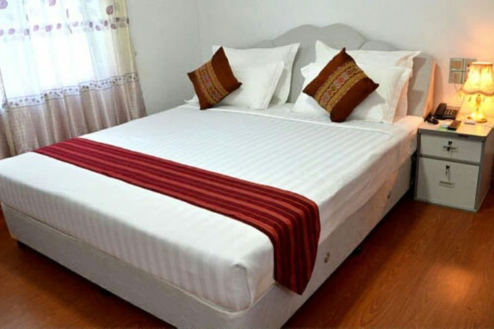 Room 9 of 51