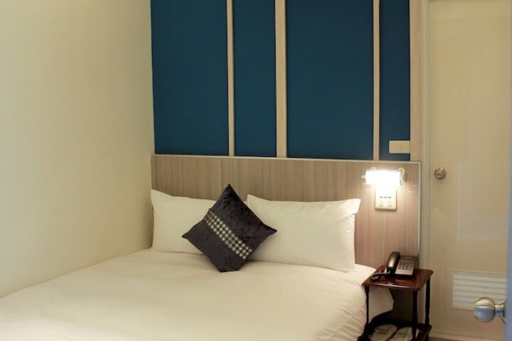 Room 17 of 58