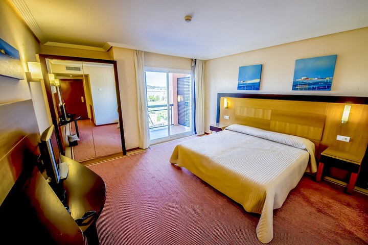 Room 7 of 74