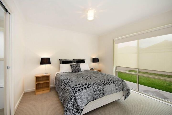 Room 7 of 16
