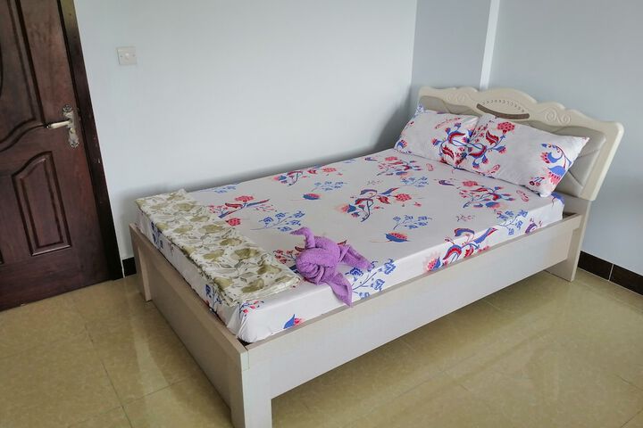 Room 16 of 26