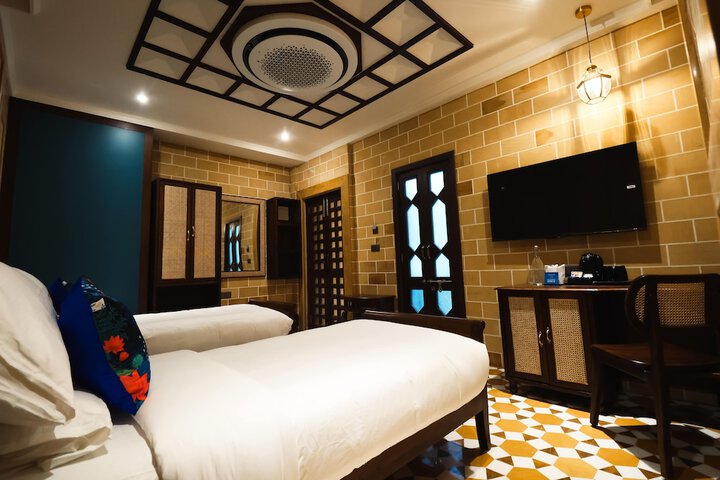 Room 14 of 62