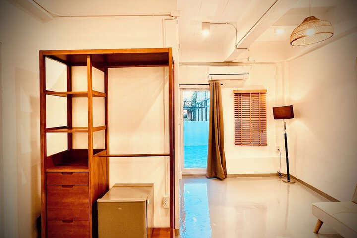 Room 9 of 66