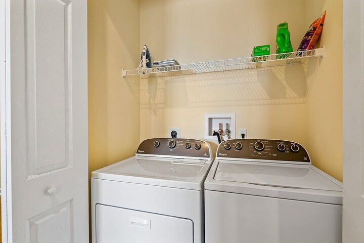 Laundry 14 of 41