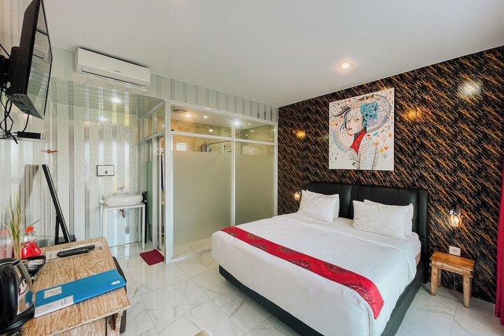 Room 12 of 87