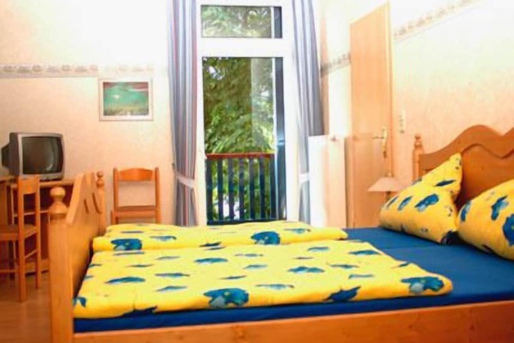 Room 3 of 14